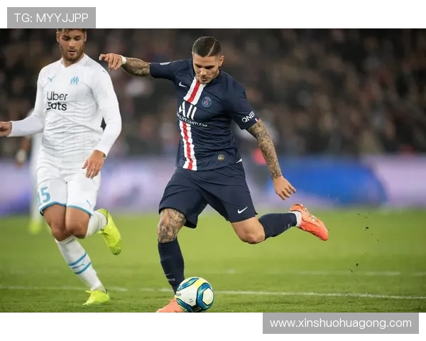 巴黎圣日耳曼迎战马赛 角逐法甲榜首殊荣 激烈对抗掀起足球狂潮